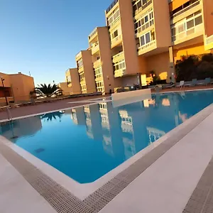 Hermoso Con Piscina En Caletillas Apartamento